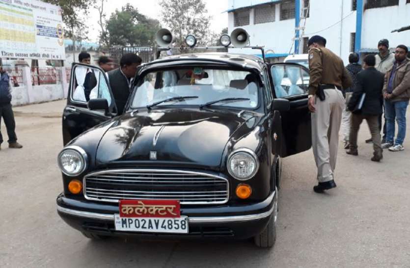 Ambassador Ambassador: जानते हैं कैसे एक भारतीय कार बन गई अधिकारियों और नेताओं की पहचान