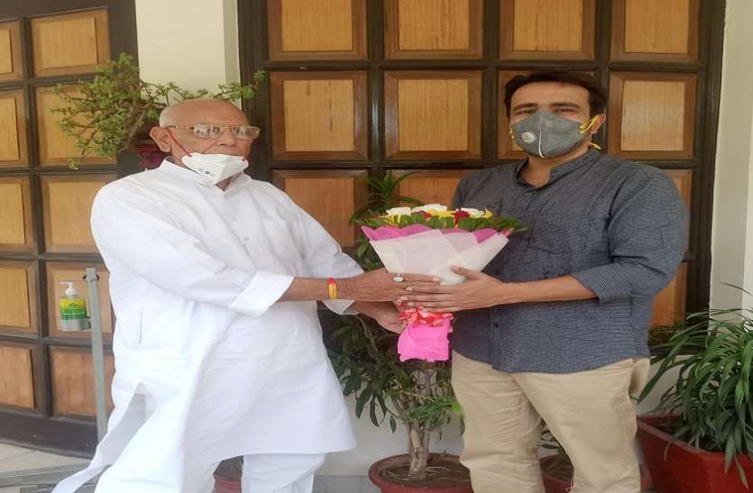 rajkumar.jpg UP Assembly Elections: जयंत का भाजपा को तगड़ा झटका, भाजपा के दो बार के एमएलसी कद्दावर नेता रालोद में शामिल