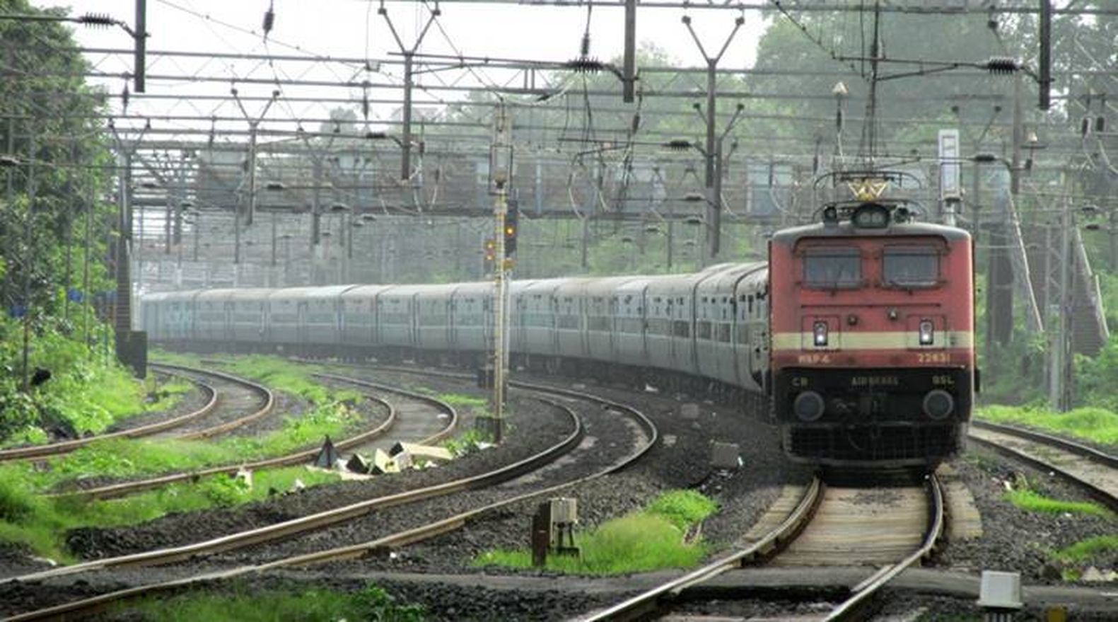 उदयपुर-अजमेर रुट पर अब दौड़ेगी इलेट्रिक ट्रेनें