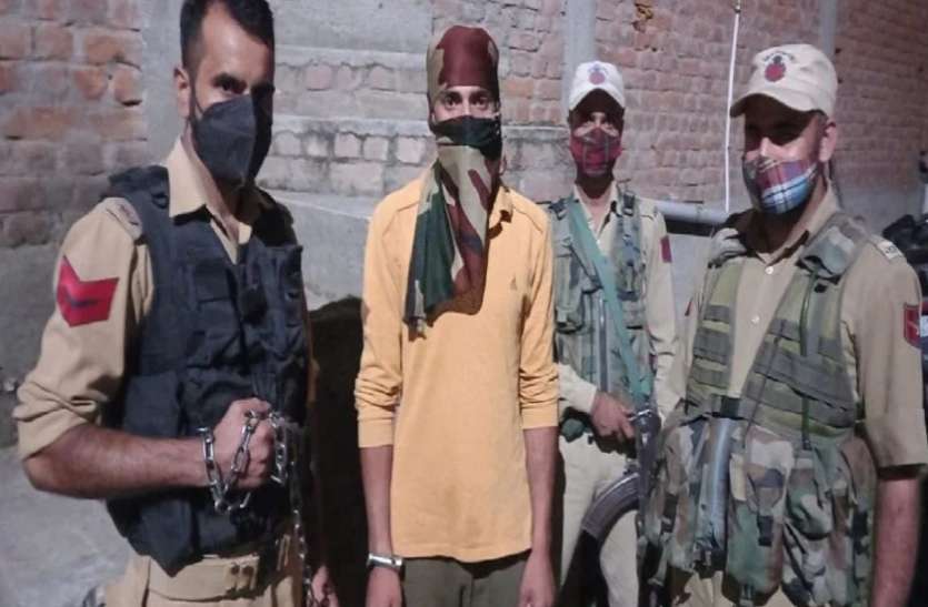 terrorist जम्मू-कश्मीर : 15 अगस्त से पहले दो बड़ी कामयाबी, कुलगाम में एक आतंकी ढेर, किश्तवाड़ से एक गिरफ्तार