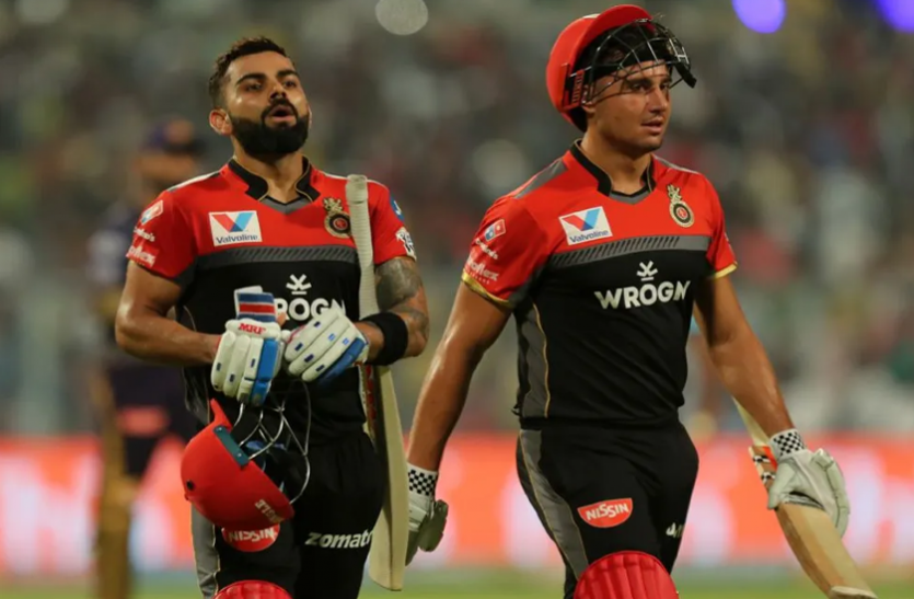 marcus stoinis and Kohli मार्कस स्टोइनिस बर्थडे: जब मार्कस ने 20 गेंदों में लगाई सेंचुरी, IPL में खेल चुके हैं RCB की तरफ से