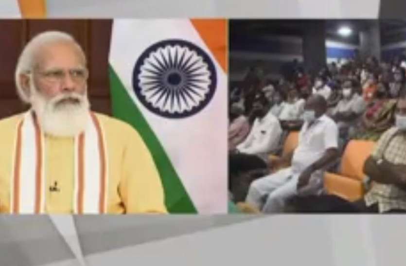 PM Modi पीएम मोदी ने सोमनाथ में पांच परियोजनाओं का किया उद्घाटन, बोले- सरदार साहब के प्रयासों को आगे बढ़ाने का मिला सौभाग्य