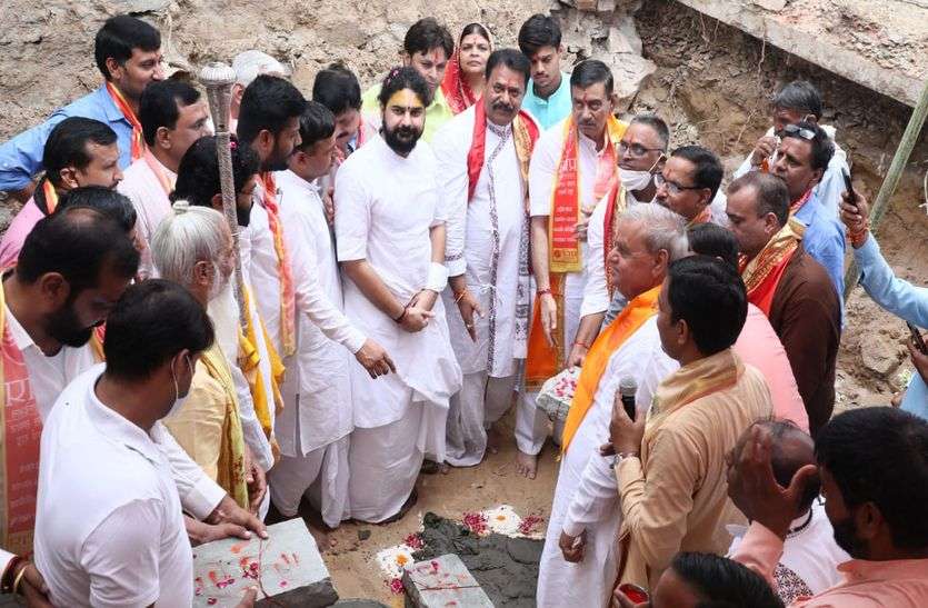 'संस्कृति-धार्मिक ग्रंथों को आईटी से जोड़ शोध करने से विश्व के लिए कल्याणकारी' 'संस्कृति-धार्मिक ग्रंथों को आईटी से जोड़ शोध करने से विश्व के लिए कल्याणकारी'