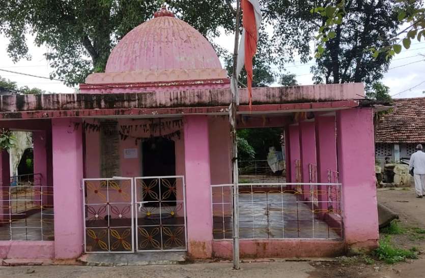 संत ने खड़े होकर की थी शिवजी की आराधना संत ने खड़े होकर की थी शिवजी की आराधना