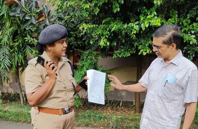 amitabh thakur house arrested गोरखपुर जा रहे पूर्व आइपीएस अमिताभ ठाकुर हाउस अरेस्ट, सीएम योगी के खिलाफ चुनाव लड़ने का कर चुके हैं ऐलान