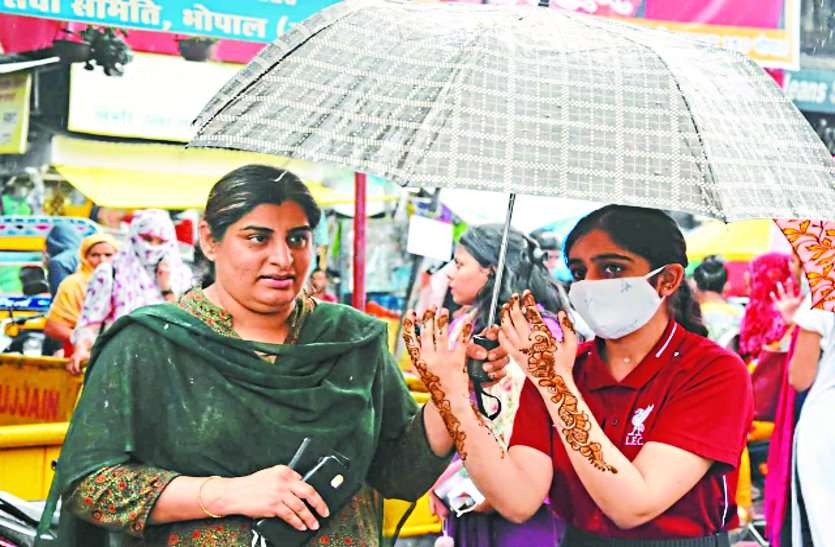आधा इंच बारिश से ठंडक, रात में पारा गिरकर पहुंचा 22 डिग्री पर आधा इंच बारिश से ठंडक, रात में पारा गिरकर पहुंचा 22 डिग्री पर