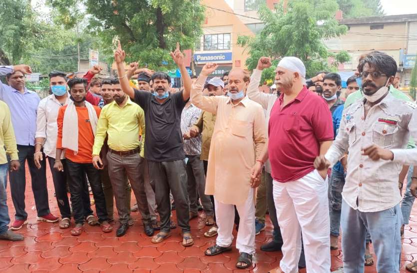 शायर मुनब्बर राणा के महर्षि वाल्मीकि को लेकर बिगड़े बोल शायर मुनब्बर राणा के महर्षि वाल्मीकि को लेकर बिगड़े बोल