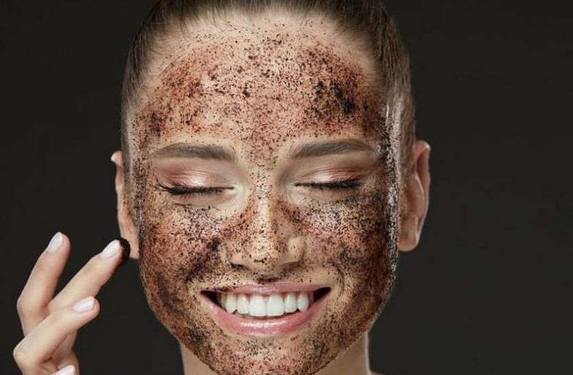 Dead skin Dead skin : चेहरे से मृत त्वचा को हटाने के लिए अपनाएं ये घरेलू उपाय
