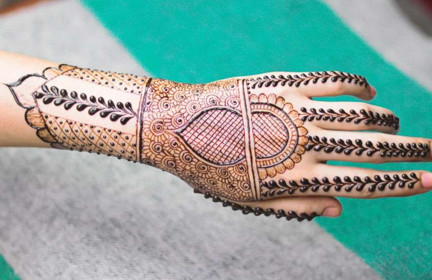 Raksha Bandhan 2021 Mehendi Designs- Find handpicked latest rakhi mehndi designs - Arabic, Moroccan, Traditional, etc.