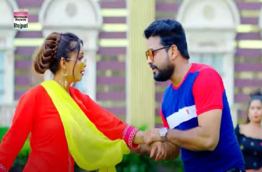 ritesh_pandey.jpg भोजपुरी सिंगर और एक्टर रितेश पांडे का नया गाना 'मटक-मटक के' मचा रहा बवाल
