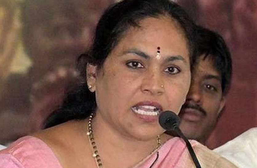 खाद्यान्न के उत्पादन अब देश आत्मनिर्भर : करंदलाजे खाद्यान्न के उत्पादन अब देश आत्मनिर्भर : करंदलाजे