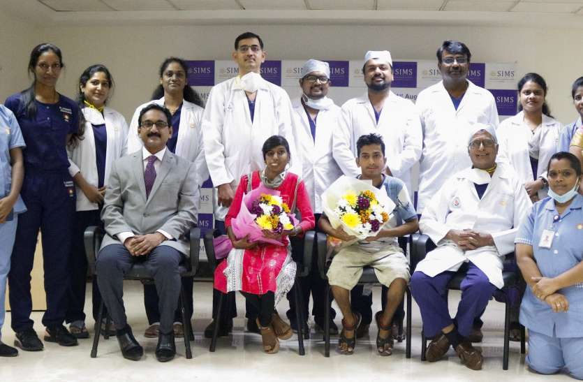 थ्रीडी प्रिंटेड ज्वाइंट्स का उपयोग कर टोटल जॉ रिप्लेसमेंट सर्जरी थ्रीडी प्रिंटेड ज्वाइंट्स का उपयोग कर टोटल जॉ रिप्लेसमेंट सर्जरी