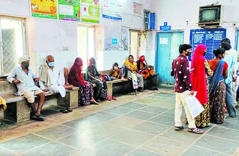 queues of patients अस्पताल खुद 'बीमारÓ