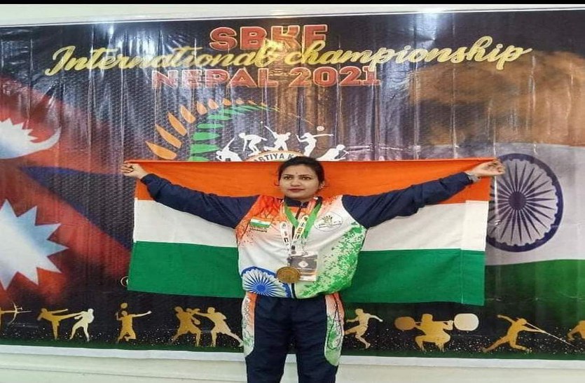 बस ड्राइवर की बेटी दुर्गा ने इंटरनेशनल बॉक्सिंग में जीता गोल्ड
