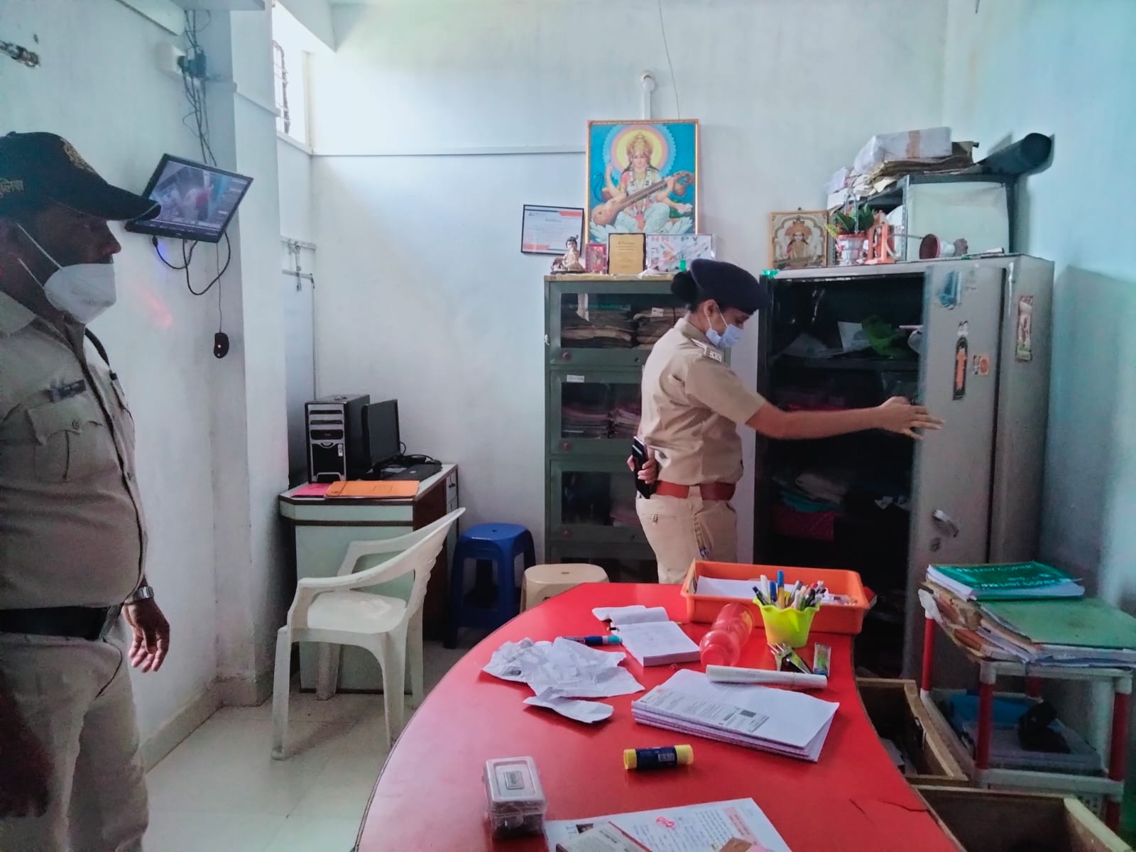 2.91 lakh cash theft by breaking the locker of computer organization's
