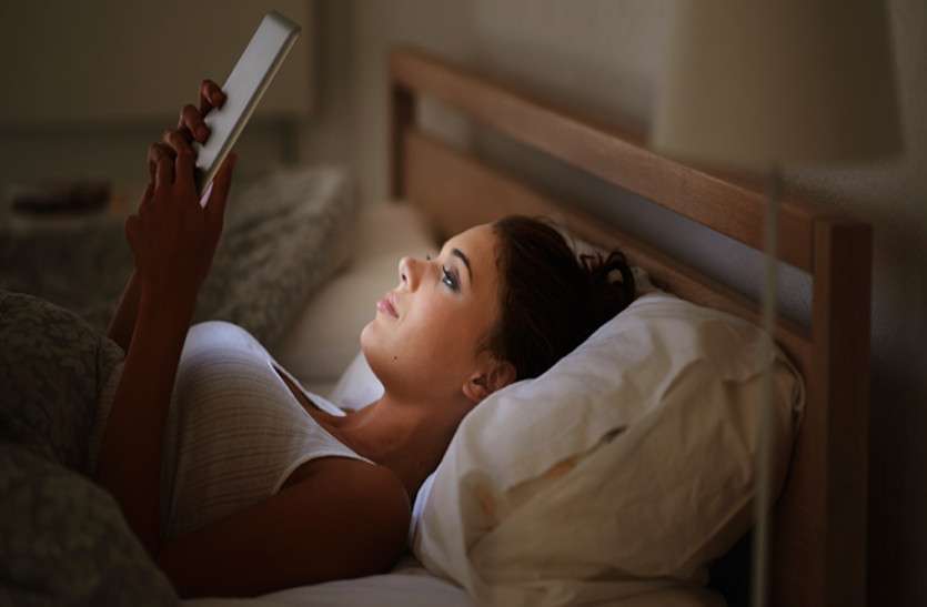 oversleeping effects Side Effects Of Oversleeping: यदि आपको भी है ज्यादा सोने की आदत तो शरीर में हो सकती हैं ये गंभीर बीमारियां