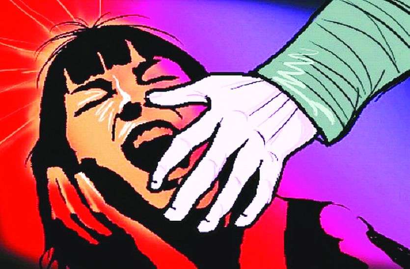 तीन साल की मासूम के साथ छेड़छाड़ के आरोप में आरपीएफ जवान सस्पेंड तीन साल की मासूम के साथ छेड़छाड़ के आरोप में आरपीएफ जवान सस्पेंड