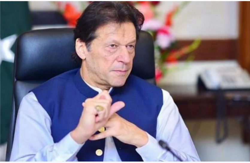 Pakistan PM Imran Khan.png आर्थिक संकट से जूझ रहा पाकिस्तान, इमरान सरकार ने बिना नोटिस दिए डेढ़ लाख लोगों को नौकरी से निकाला
