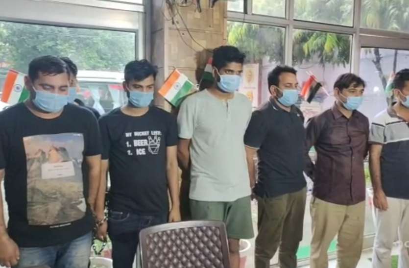 mk.jpg ऑनलाइन गेम के नाम पर करोड़ों की ठगी, गिरोह के 7 सदस्य गिरफ्तार, दुबई से चल रहा नेटवर्क