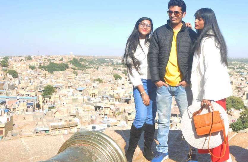 लालच में रचते हैं भ्रमजाल, कर रहे ऐतिहासिक नगर को बदनाम लालच में रचते हैं भ्रमजाल, कर रहे ऐतिहासिक नगर को बदनाम