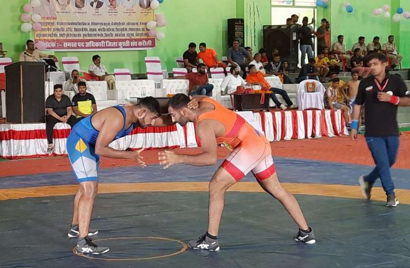 करौली में राज्य स्तरीय कुश्ती प्रतियोगिता में इन्होंने जीते स्वर्ण और रजत पदक करौली में राज्य स्तरीय कुश्ती प्रतियोगिता में इन्होंने जीते स्वर्ण और रजत पदक