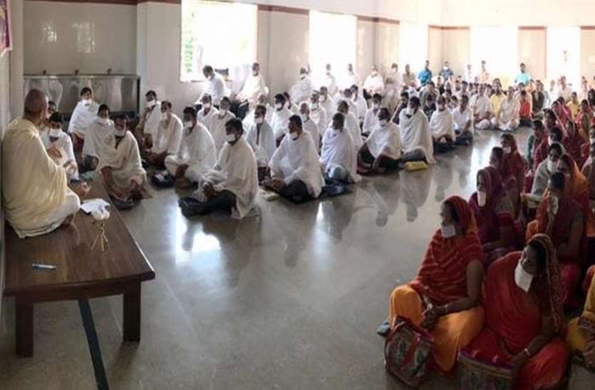dasarhalli0709.jpg समता की साधना का प्रयोग है सामायिक: मुनि