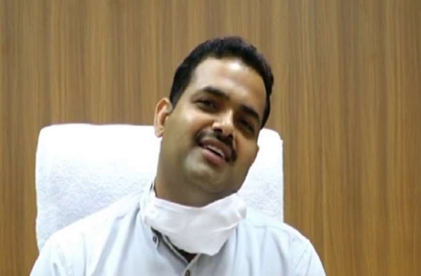 नवोदित कलेक्टर रोहित सिंह नरसिंहपुर के नए कलेक्टर रोहित सिंह ने दुर्घटना नियंत्रण को दिए ये महत्वपूर्ण सुझाव