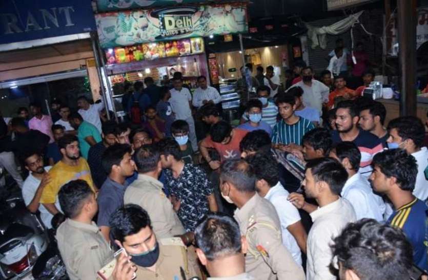 meerut_bjp-doctor.jpg भाजपा कार्यकर्ताओं और जूनियर डॉक्टरों में मारपीट, देर रात थाने में चला हंगामा