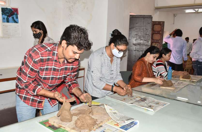 तैयार किए ग्रीन गणेश और पेपर फोल्ड से डिजाइन बनाना सीखा तैयार किए ग्रीन गणेश और पेपर फोल्ड से डिजाइन बनाना सीखा