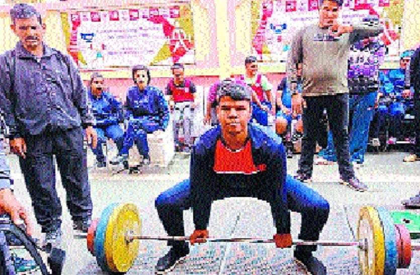 Changed surname in Sagar, stoped Incentive 22 Champions नेशनल लेवल खिलाडिय़ों से दुराभाव: सागर में बदला सरनेम, रीवा में रोका प्रोत्साहन