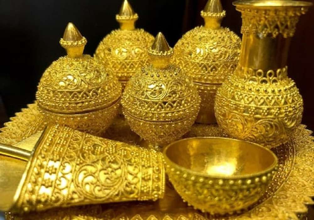 gold price :सोने के भाव में आ रही गिरावट,जल्द करें खरीदारी