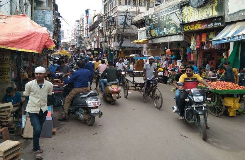 Subhash Chowk to Jhanda Bazar Gali. बाजार में लौटी रौनक, सराफा में प्रतिदिन 20 लाख रुपए से ज्यादा का सोने की चूड़ी का कारोबार