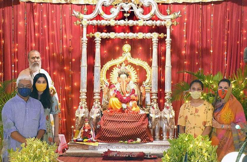 भावनगर की मिट्टी से बनती है गणपति की मूर्ति भावनगर की मिट्टी से बनती है गणपति की मूर्ति