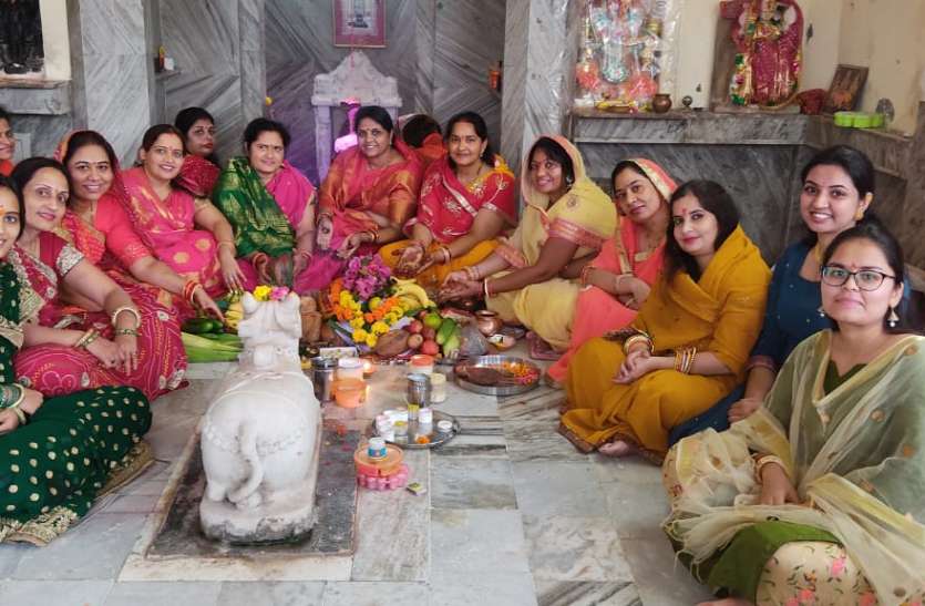 mewara_brahmin_samaj.jpg सुहागिनों ने निर्जल व्रत रख की अखंड सुहाग की कामना