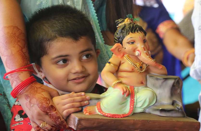 गौरीनंदन का घर-घर होगा अभिनंदन, बप्पा के सत्कार के लिए शहर तैयार गौरीनंदन का घर-घर होगा अभिनंदन, बप्पा के सत्कार के लिए शहर तैयार