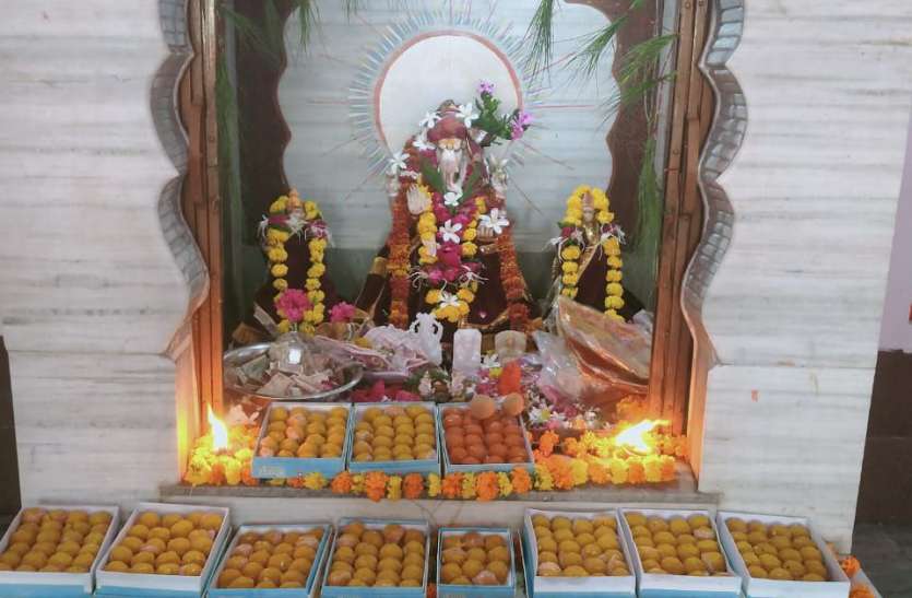 कोरोना के चलते शाहपुरा में इस बार भी नहीं मनाया 5 दिवसीय गणपति महोत्सव कोरोना के चलते शाहपुरा में इस बार भी नहीं मनाया 5 दिवसीय गणपति महोत्सव