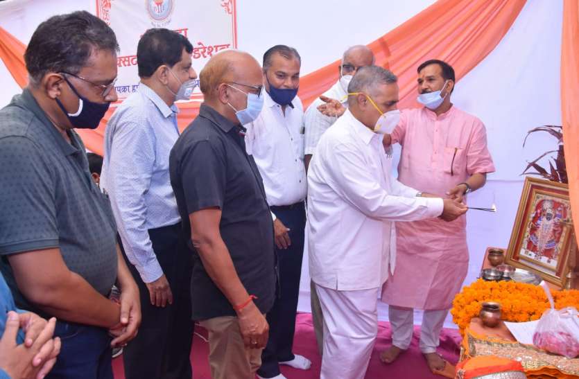 500 लोगों को लगे कोरोना से बचाव टीके 500 लोगों को लगे कोरोना से बचाव टीके