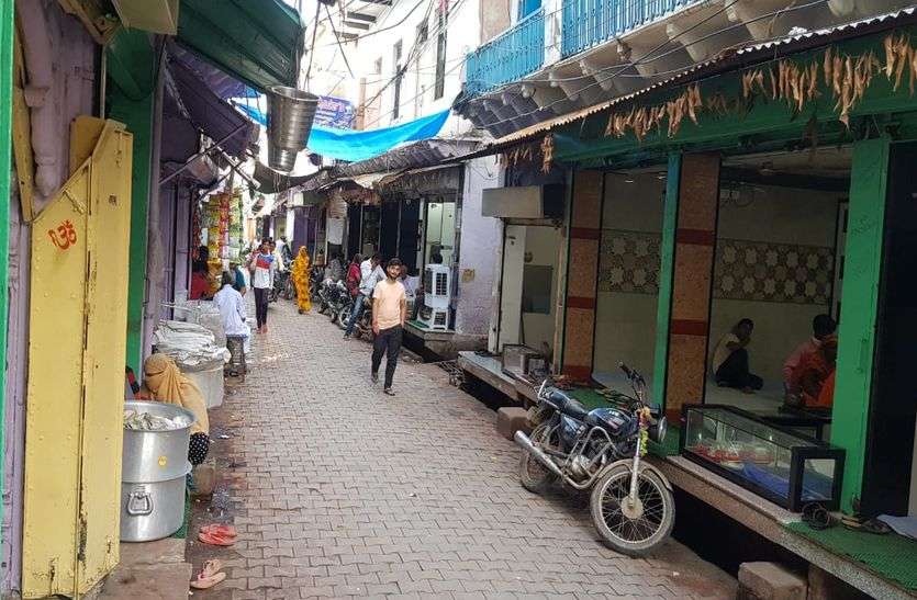 If theft is not disclosed in 4 days, then the bullion market of Bari will be closed 4 दिन में चोरी का खुलासा नहीं, तो फिर होगा बाड़ी का सर्राफा बाजार बन्द