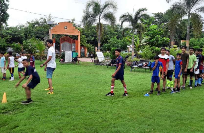 Stadium filled with mud and water, sports activities stalled स्टेडियम में कीचड़-पानी भरा, खेल गतिविधियां ठप, पार्क में चल रही फिजिकल एक्टिविटी