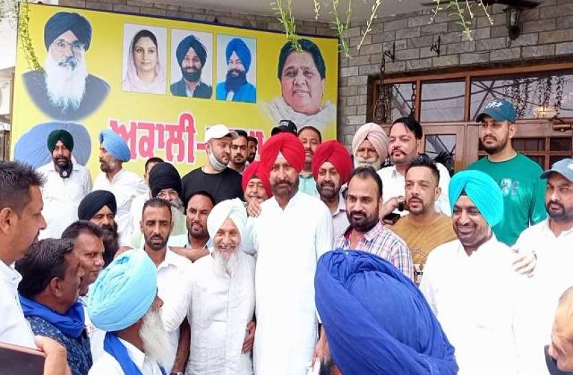 Jalandhar Cantt से पार्टी प्रत्याशी जगबीर बराड़ के खिलाफ विरोध Punjab Assembly Elections 2022: चुनाव से पहले अकाली दल में बगावत, पार्टी प्रत्याशी के खिलाफ ही मोर्चा खोला