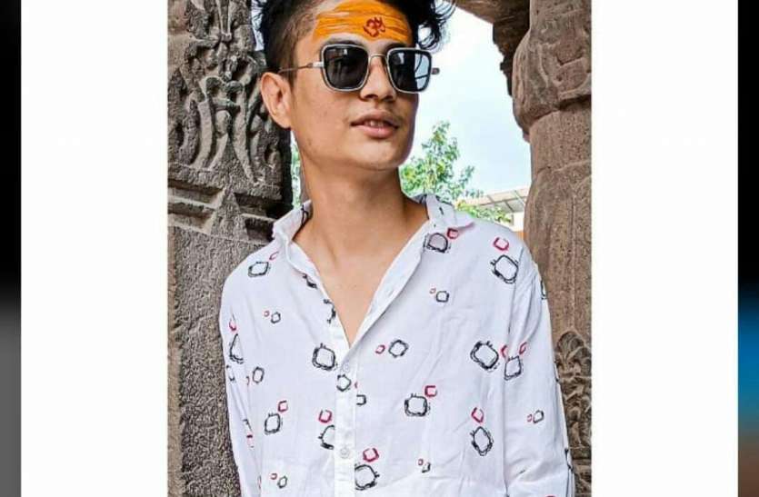 m.jpg पुरानी रंजिश के चलते छात्र की सरेराह चाकू मारकर हत्या, सोशल मीडिया की एक पोस्ट से पाल रखा था मन में बैर