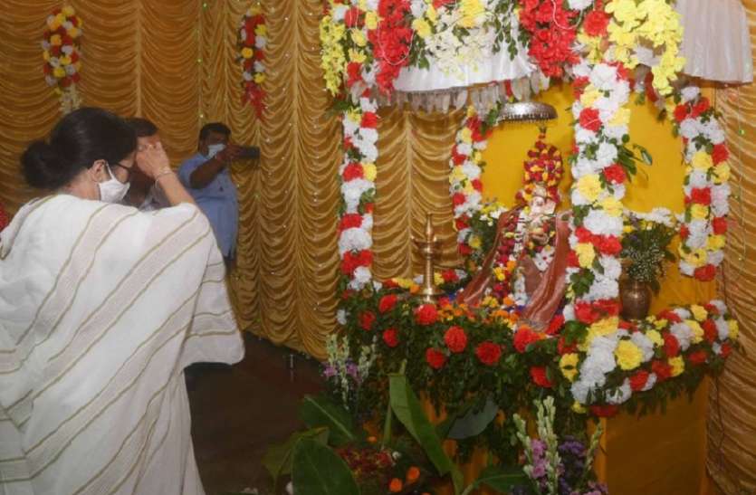 WEST BENGAL-गणेश चतुर्थी पर गूंजे गणपति के जयकारे WEST BENGAL-गणेश चतुर्थी पर गूंजे गणपति के जयकारे