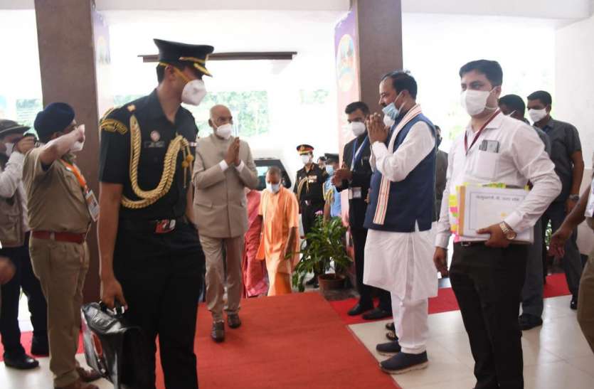 President Ramnath Kovind admires Allahabadi Jalebi and Mixi Roti President Ramnath Kovind in Prayagraj : इलाहाबादी जलेबी और मिक्सी रोटी के मुरीद हुए राष्ट्रपति रामनाथ कोविंद