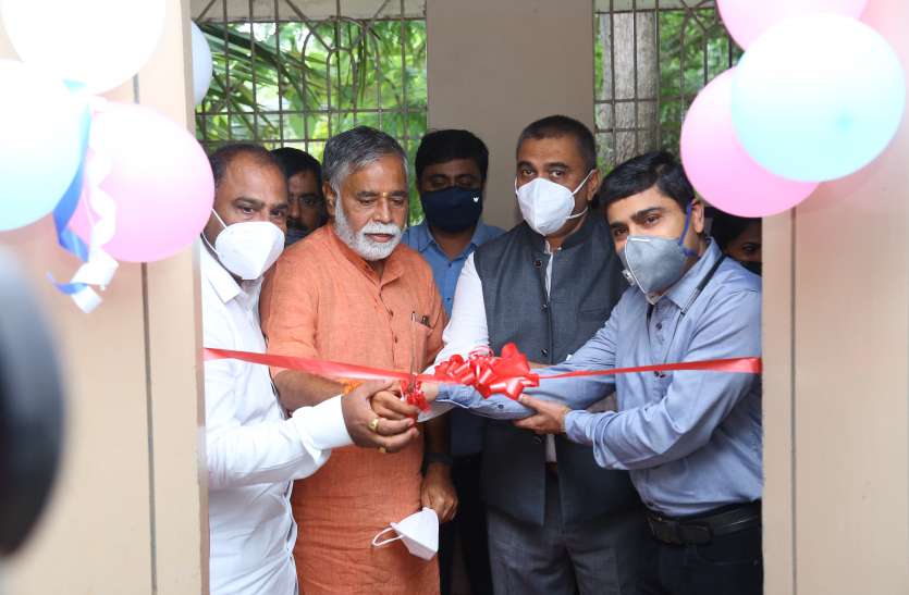 डिजिटल साक्षरता को बढ़ावा देने के लिए स्मार्ट क्लास डिजिटल साक्षरता को बढ़ावा देने के लिए स्मार्ट क्लास
