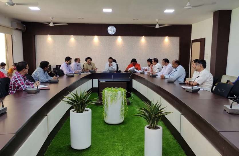 इन्वेस्टर्स मीट में प्राप्त निवेश पर धरातल हो कार्य इन्वेस्टर्स मीट में प्राप्त निवेश पर धरातल हो कार्य