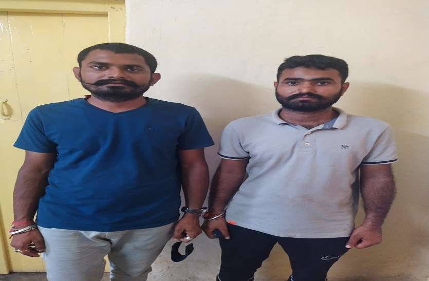 मध्यप्रदेश से लाया जा रहा था हथियारों का जखीरा मध्यप्रदेश से लाया जा रहा था हथियारों का जखीरा
