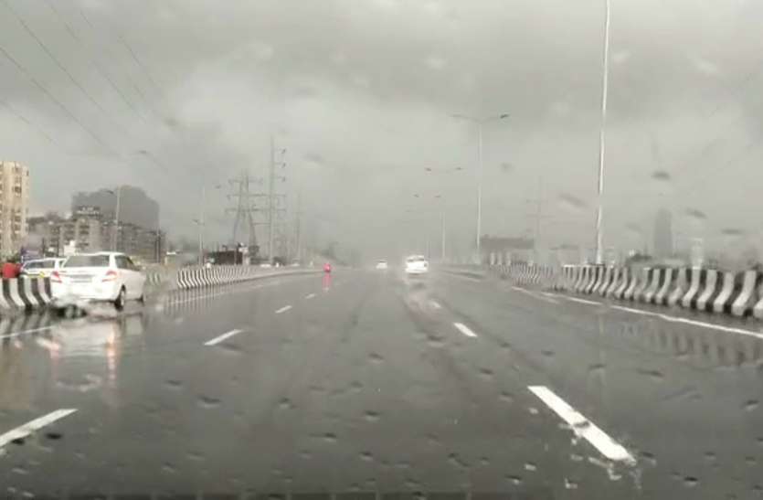 meerut.jpg Uttar Pradesh Weather News Updates : मेरठ से दिल्ली तक पानी ही पानी, अगले 24 घंटे फिर बारिश की चेतावनी