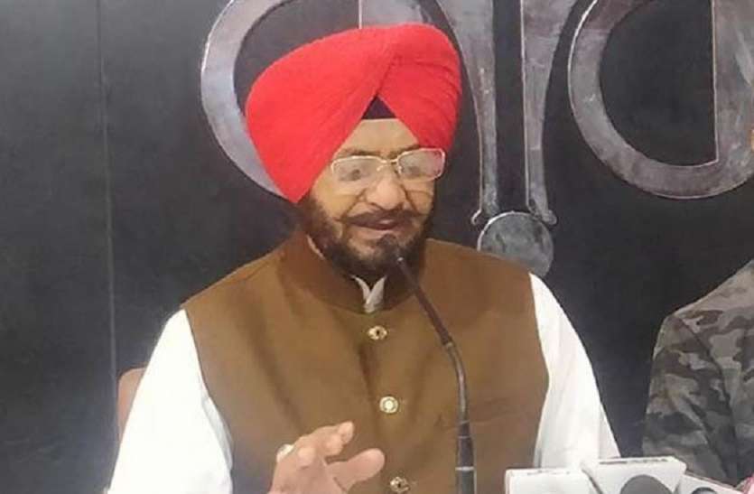 Punjab Assembly Elections: पंजाब कांग्रेस में नहीं थम रही कलह, अब विधायक सुरजीत धीमान बोले- 'कैप्टन के नेतृत्व में नहीं लड़ूंगा चुनाव'