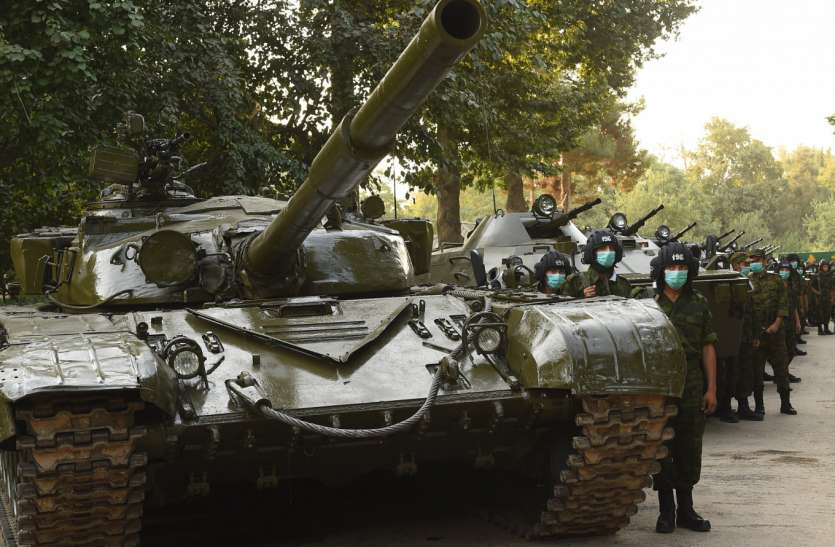 tanks अफगानिस्तान में फिर छिड़ सकती है जंग, रूस ने ताजिकिस्तान में भेजे 30 नए टैंक और घातक हथियार