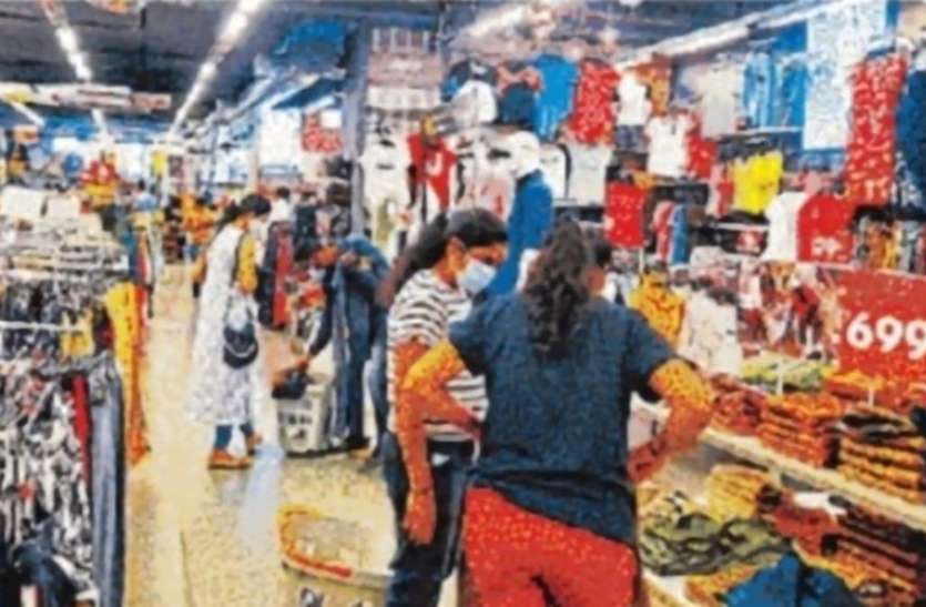 खुदरा व्यापार में 50 से 60 फीसदी बढ़ोतरी की उम्मीद ऑनलाइन कारोबार को टक्कर देने को तैयार खुदरा व्यापारी